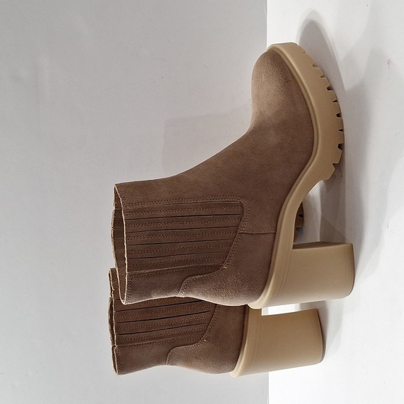 Dolce Vita Suede Neutral Platform Lug Sole Chunky Heel Combat Style Boot Size 10 - Picture 5 of 12